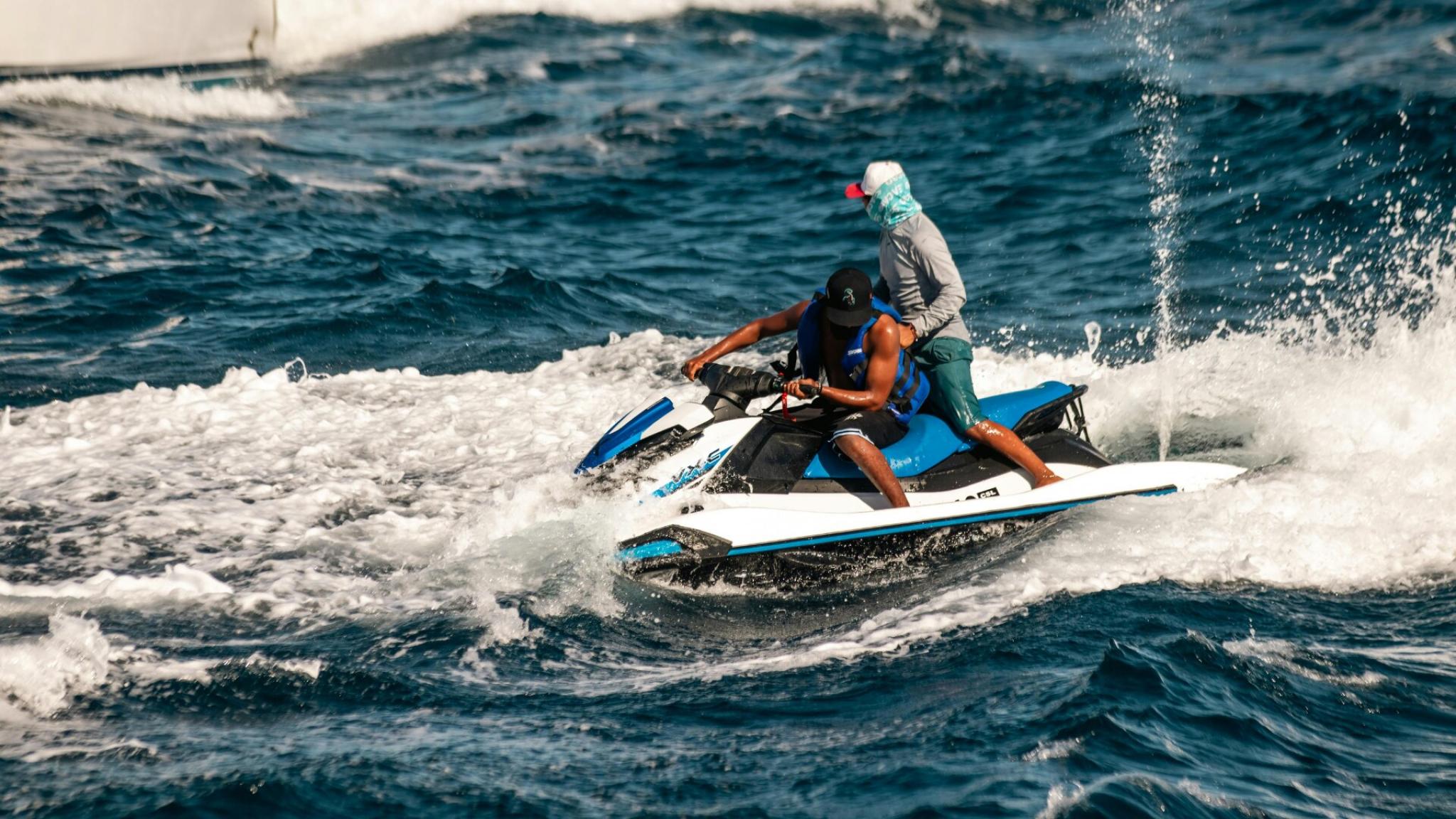 Paddle, voile et jet-ski